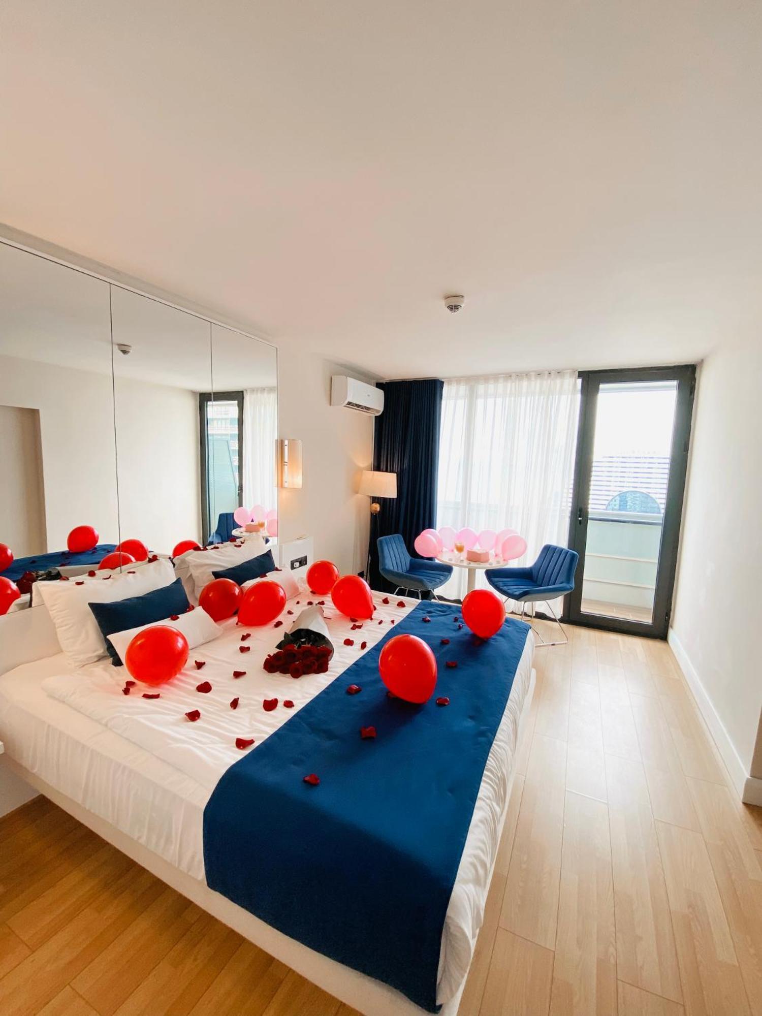 Luxury Batumi Hotel Bagian luar foto