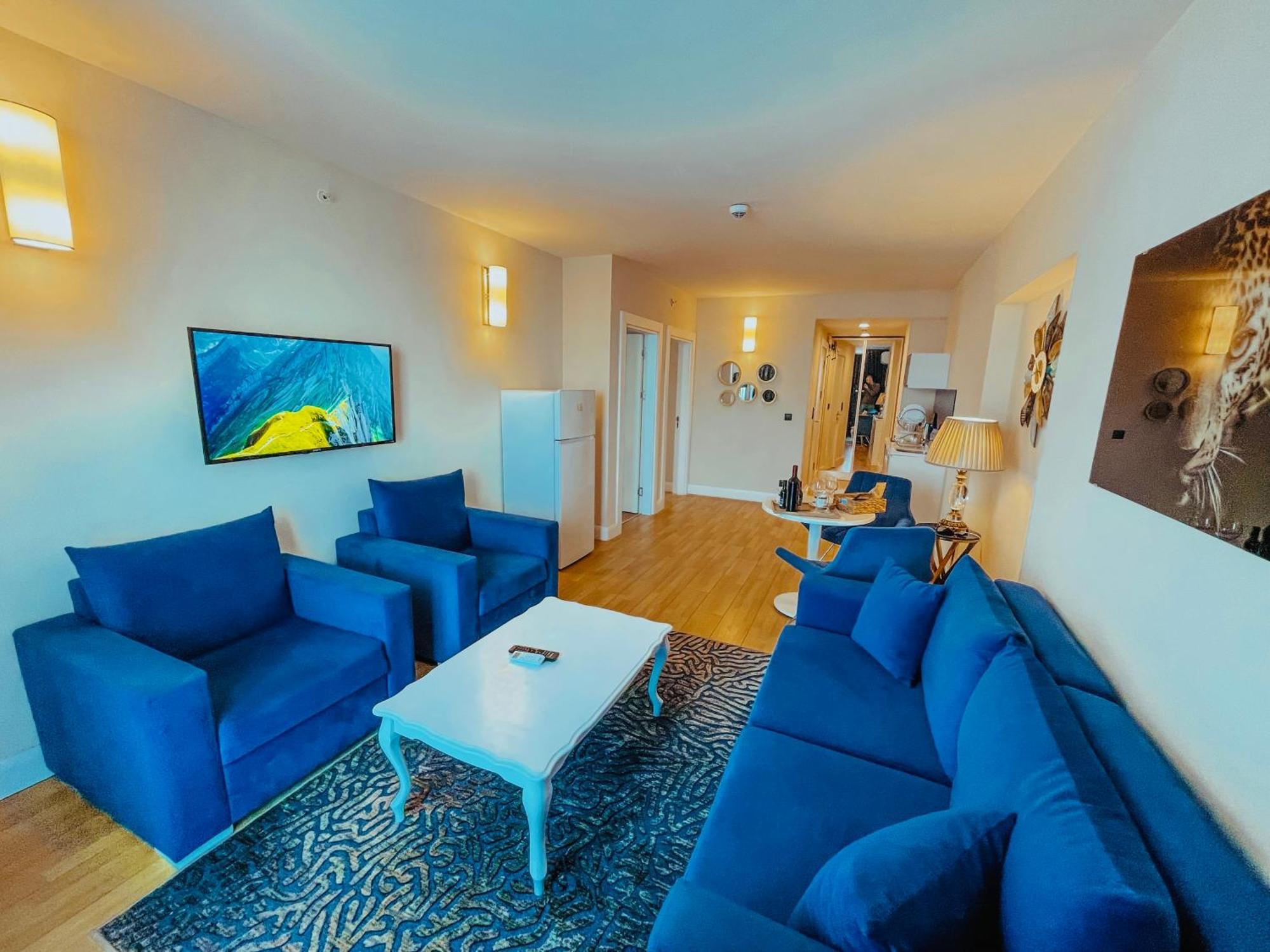 Luxury Batumi Hotel Bagian luar foto