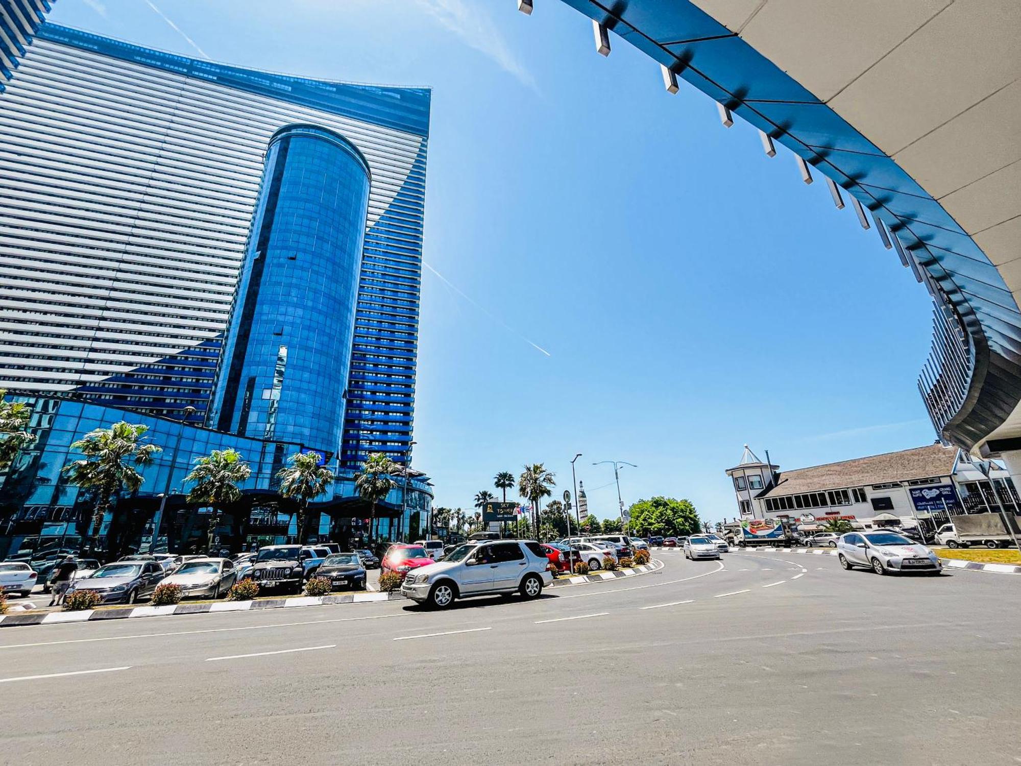 Luxury Batumi Hotel Bagian luar foto